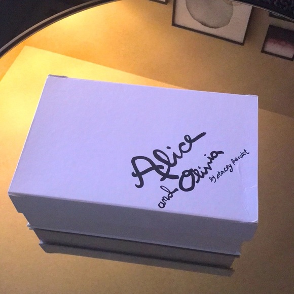 Alice + Olivia Dina-Floral Lizard-Print Cutout Pump - Picture 8 of 9